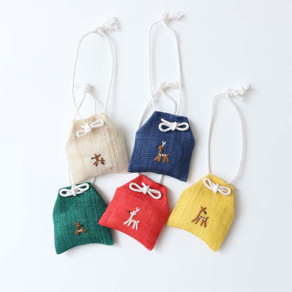 Deer Family Lucky Charm – ZAKKAsine