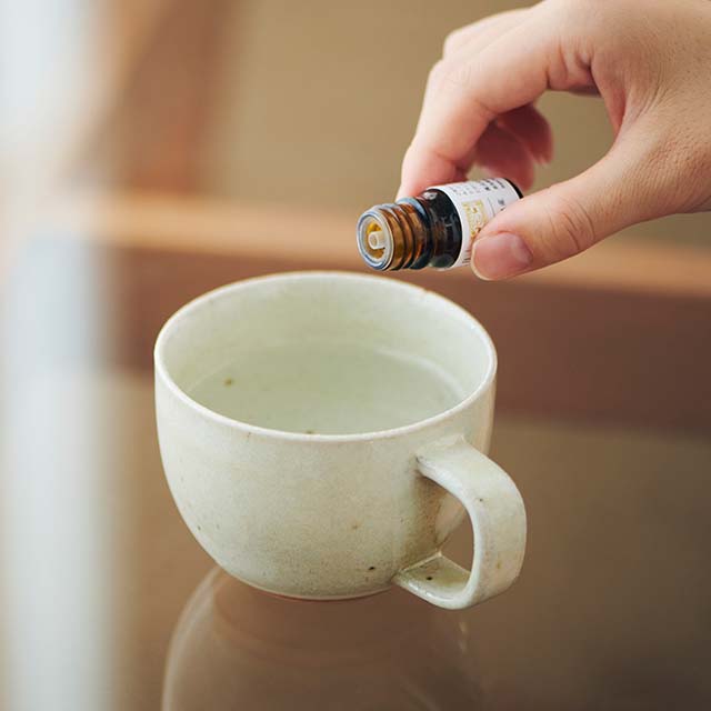 Japanese essential oil, Hinoki cypress from Nara   |  Nakagawa Masashichi Shoten