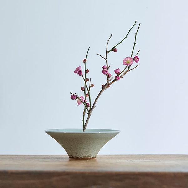 Nabeshima Celadon Flower Vase – FEW | Nabeshima Kosengama