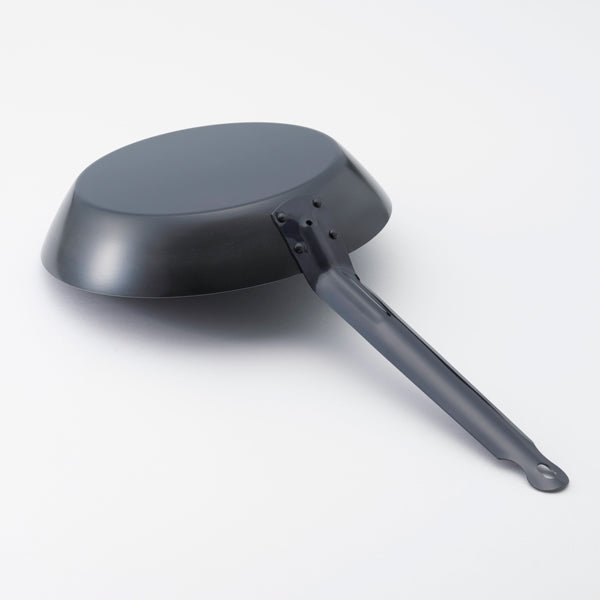 Black Piment Iron Frying Pan – 26cm | Kobo Aizawa