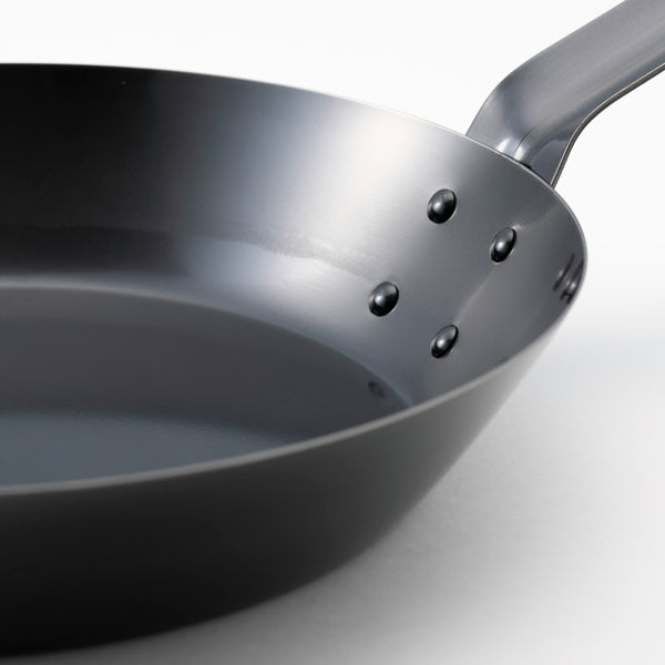 Black Piment Iron Frying Pan – 26cm | Kobo Aizawa