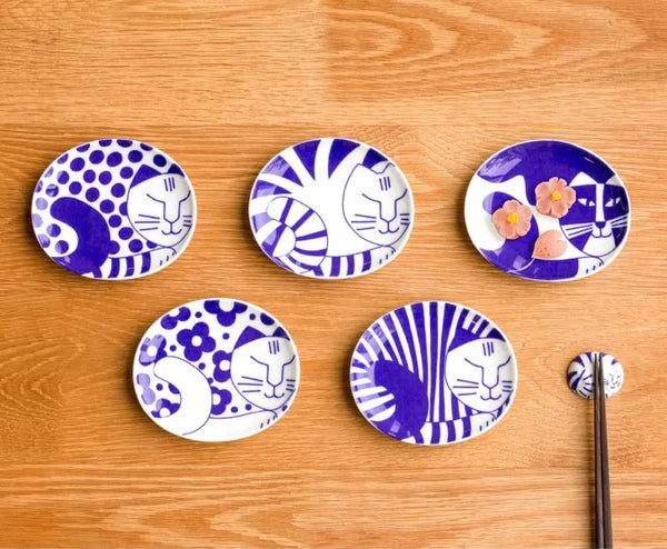 Lisa Larson bean plate (Shimaneko / Arita ware)