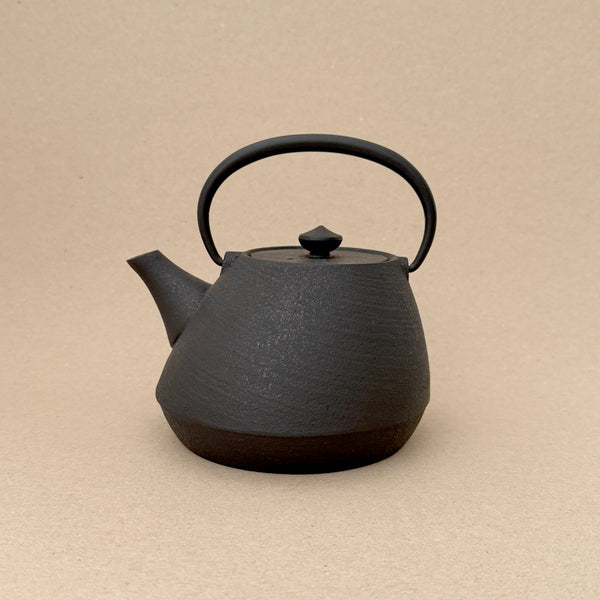 Cast Iron Teapot  | Chushin Kobo