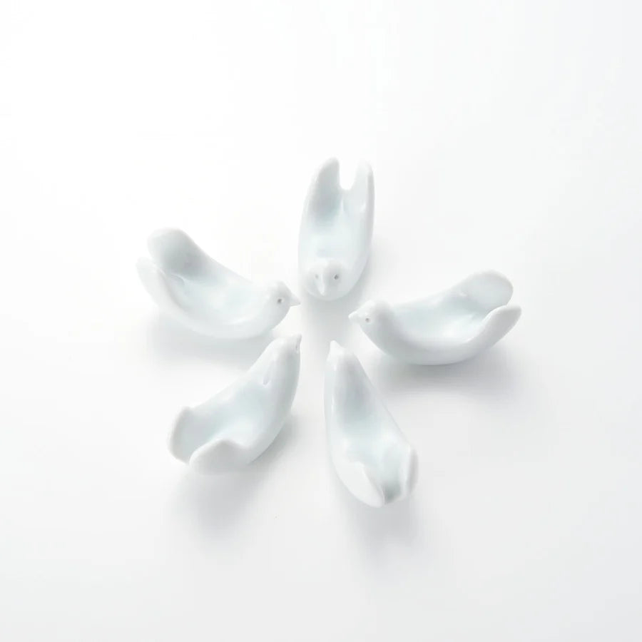 TRADITIONALIST Hachi ToriパブミラーSINCE1950 Start fresh, the Hachi Way. 🦪 Oysters with Caviar 🥬 Retasu Wraps