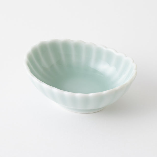 Nabeshima Yaki Chrysanthemum oval bean bowl