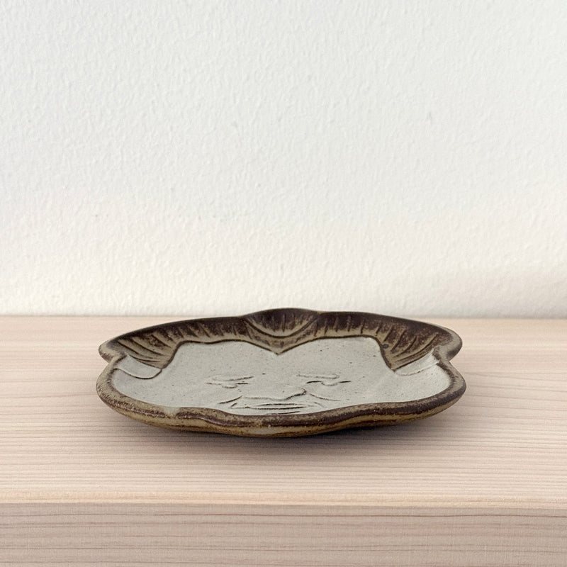 Sumo Wrestler Small Plate Yokozuna  | On the Table | Yoshizawagama