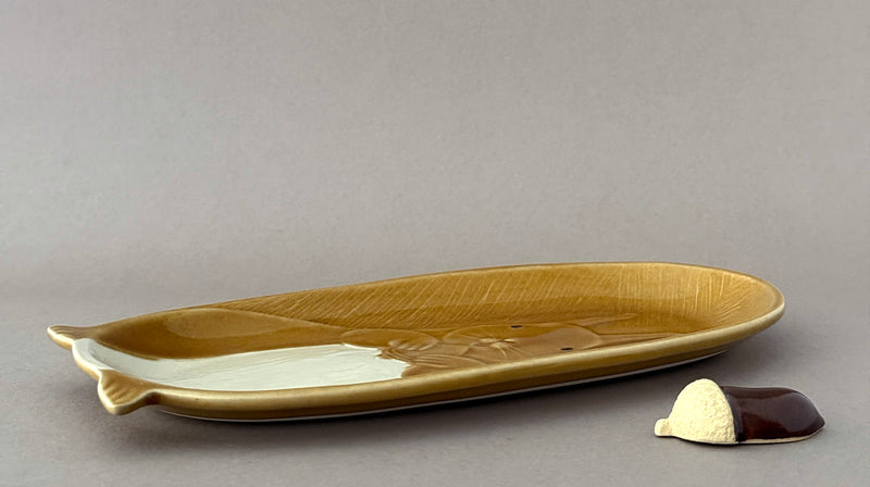 Squirrel Plate with Bonus Acorn Chopstick Rest | On the Table | Yoshizawagama