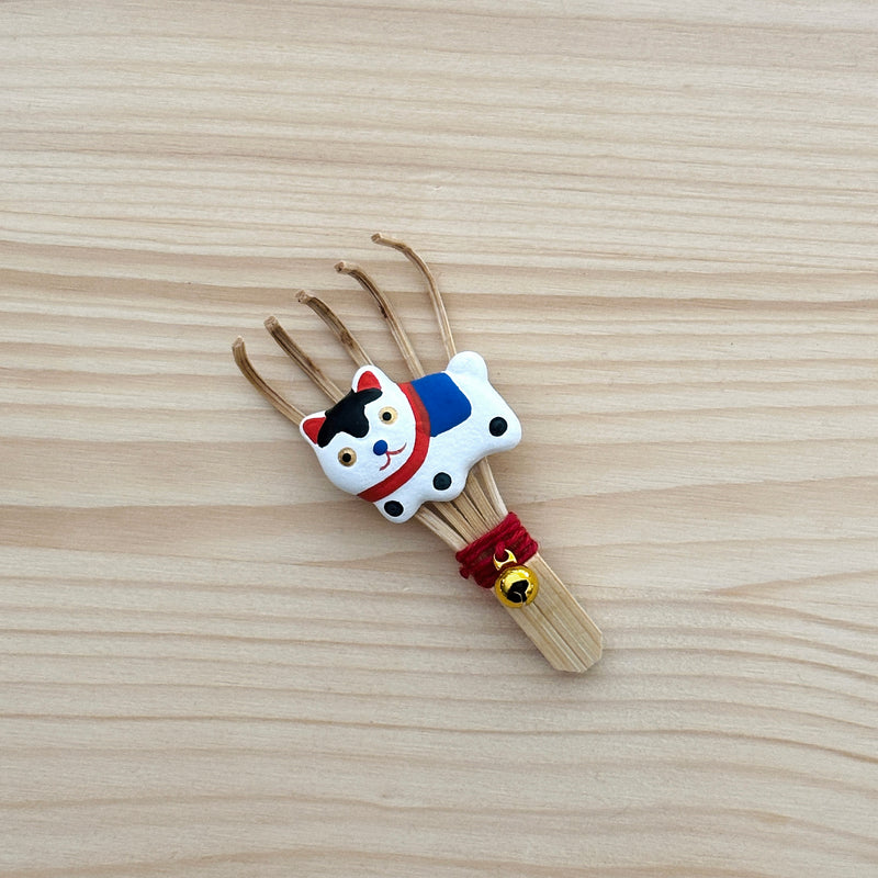Miniature Lucky Rake with a Dog | Nakagawa Masashichi shoten