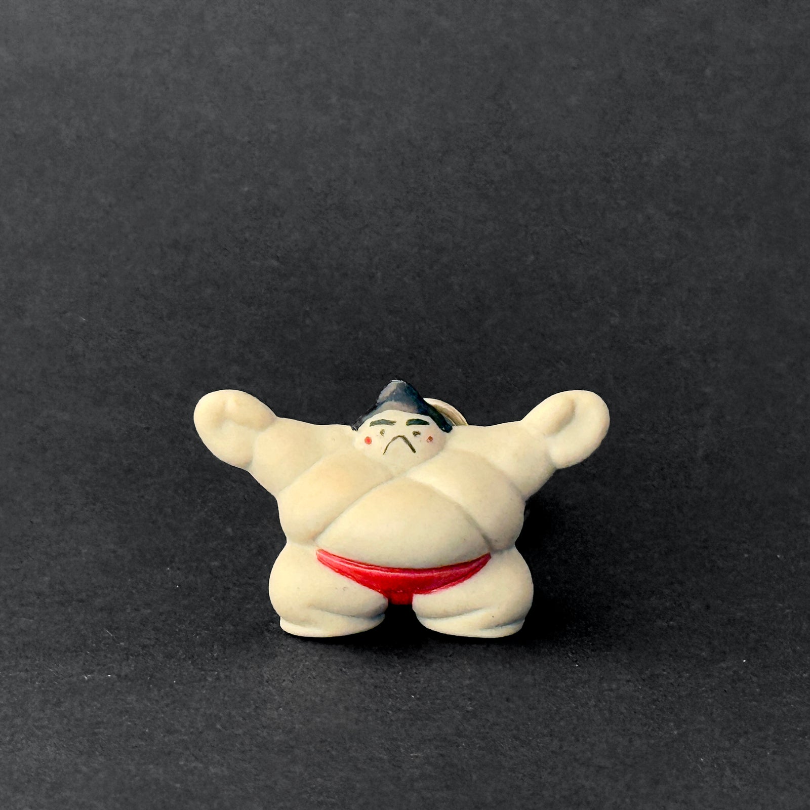 Sumo Brænder Nøglering | Håndmalet Keramik | Ceramic Japan | ZAKKAsine
