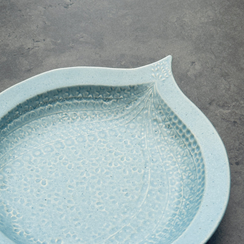 Blue Grey Bird dish M | On the Table | Yoshizawagama