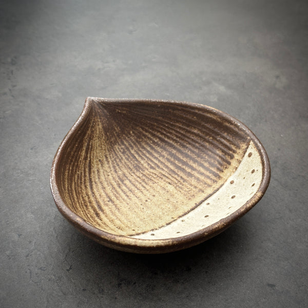 Old White Chestnut Bowl | ON THE TABLE | Yoshizawagama