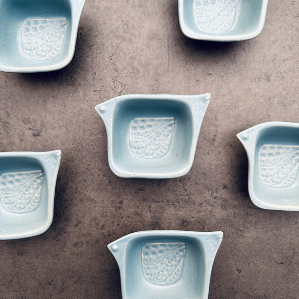 Blue-Gray Little Bird Bowl | ON THE TABLE | Yoshizawagama