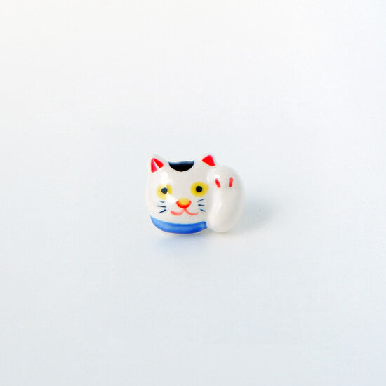 Maneki Neko (Left Hand - Invites People)) Inu Ceramic Pin badge