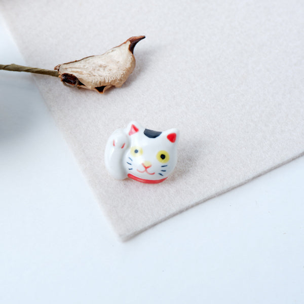 Maneki Neko (Right Hand - Wealth) Inu Ceramic Pin badge