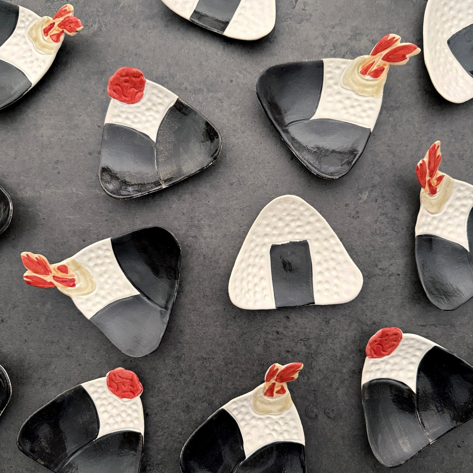 Handmade UME ONIGIRI mamezara – ZAKKAsine