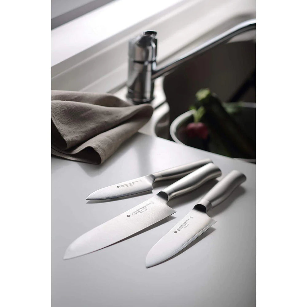 Sori Yanagi Kitchen Knife 18cm – ZAKKAsine Sori Yanagi Kitchen Knife 18cm – ZAKKAsine