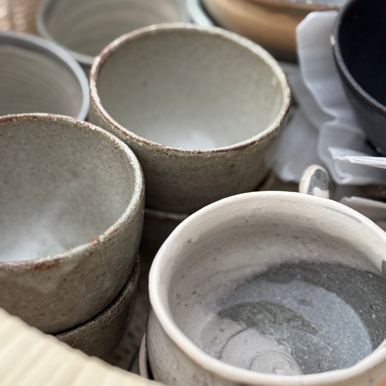 Thin Ice Crackle Glaze pouring Bowl | Handmade Shigaraki Ware