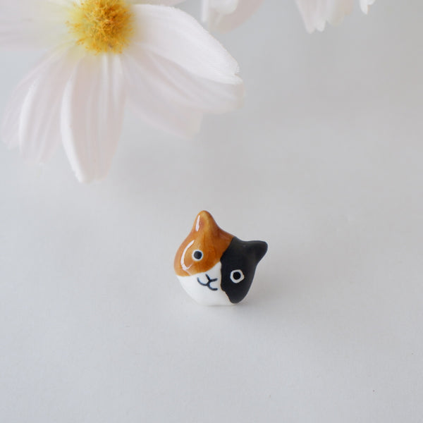 Tortoiseshell cat  Inu Ceramic Pin badge