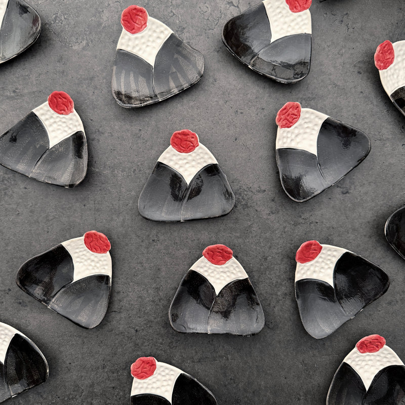 Handmade UME ONIGIRI mamezara