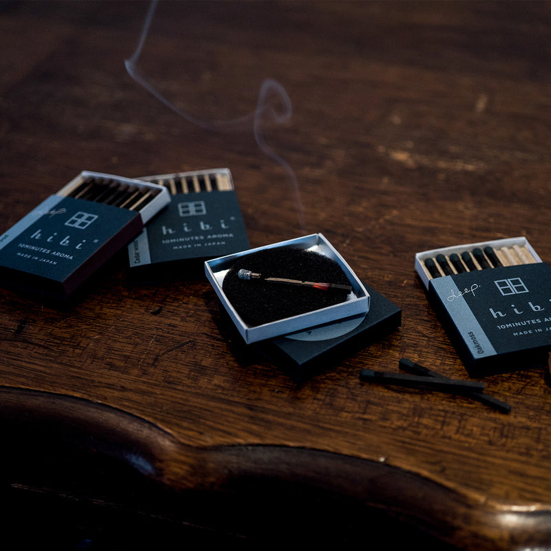 hibi deep | D001 Cedar wood