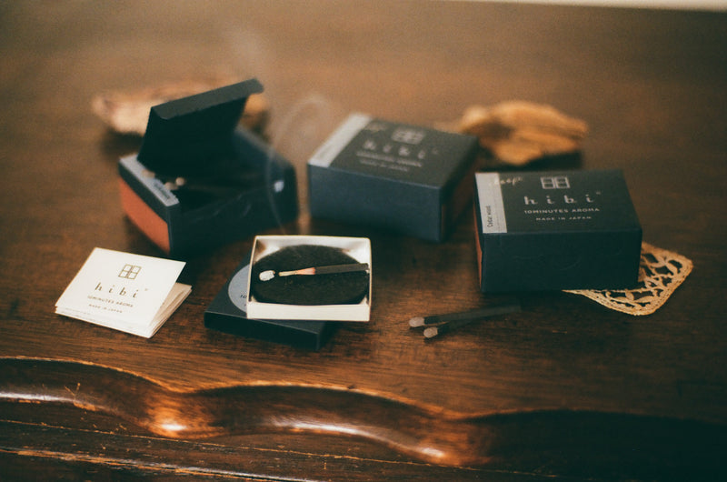 hibi deep | D001 Cedar wood