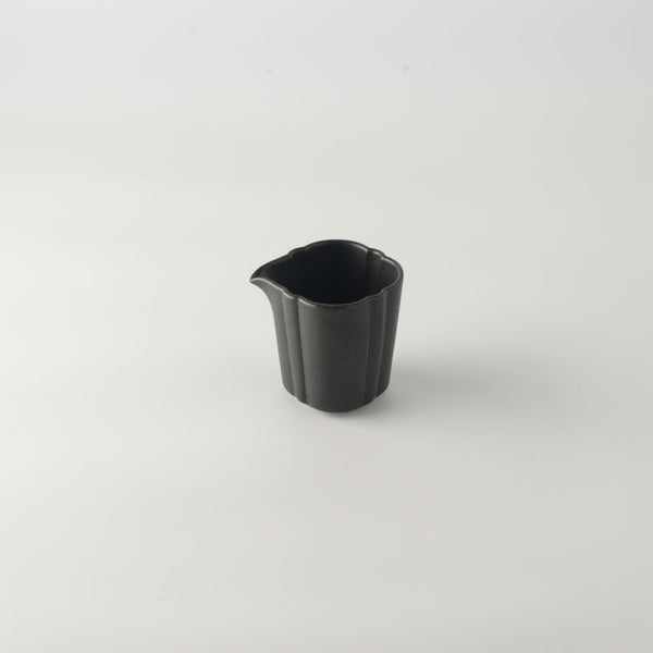 VEILLEE pitcher
