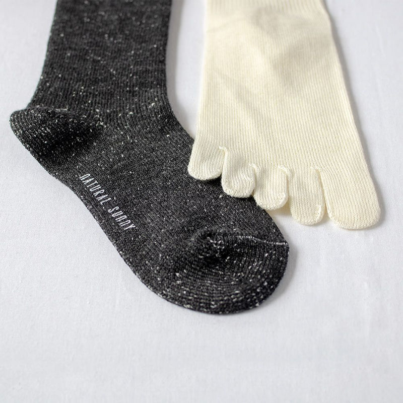 Women's Hakne Wool/Silk Toe Socks by Memeri Japan from