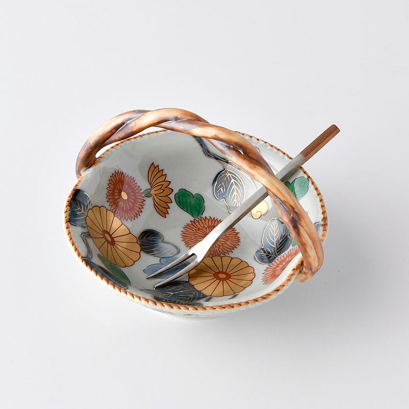 Hand painted chrysanthemum bowl with hand | HASAMI