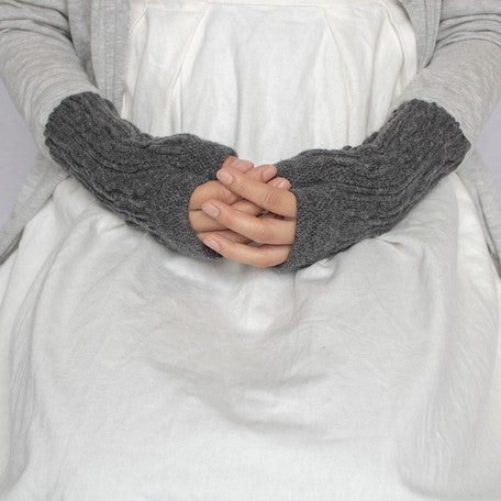 Wool hand warmer | rope pattern