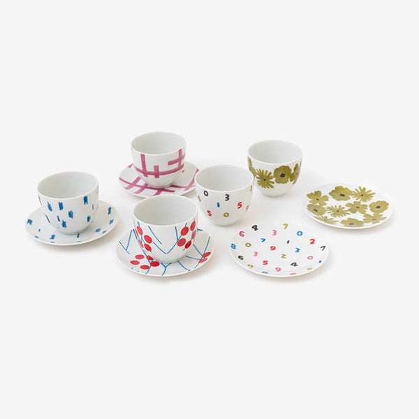 Teacups and saucer
