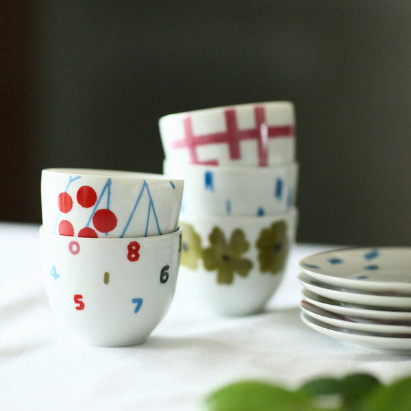 Teacups and saucer