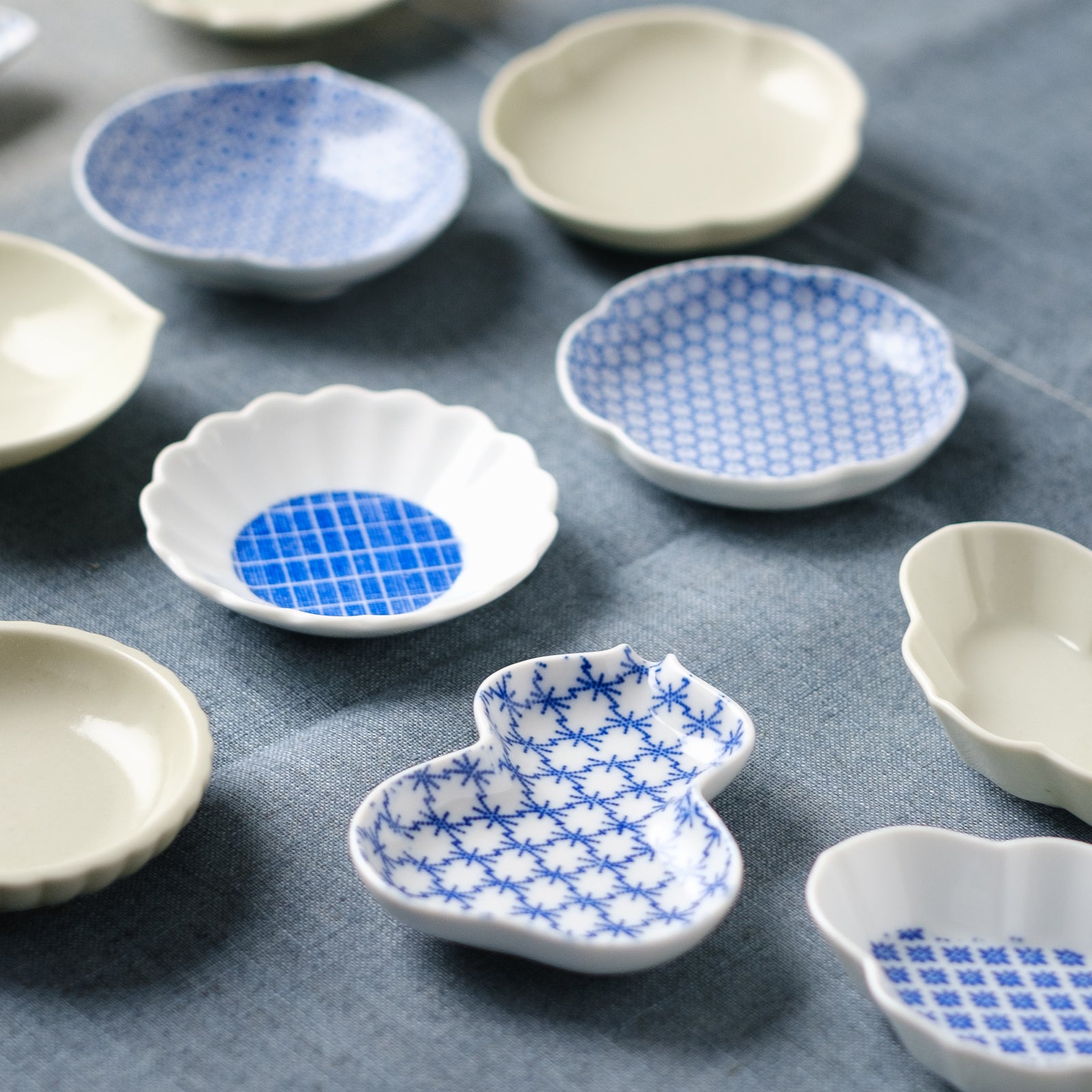 食器 HUMAN MADE ANIMAL MAMEZARA SET Edo Dinosaur Mamezara Plate & Chopstick Rest Set – Object of Living
