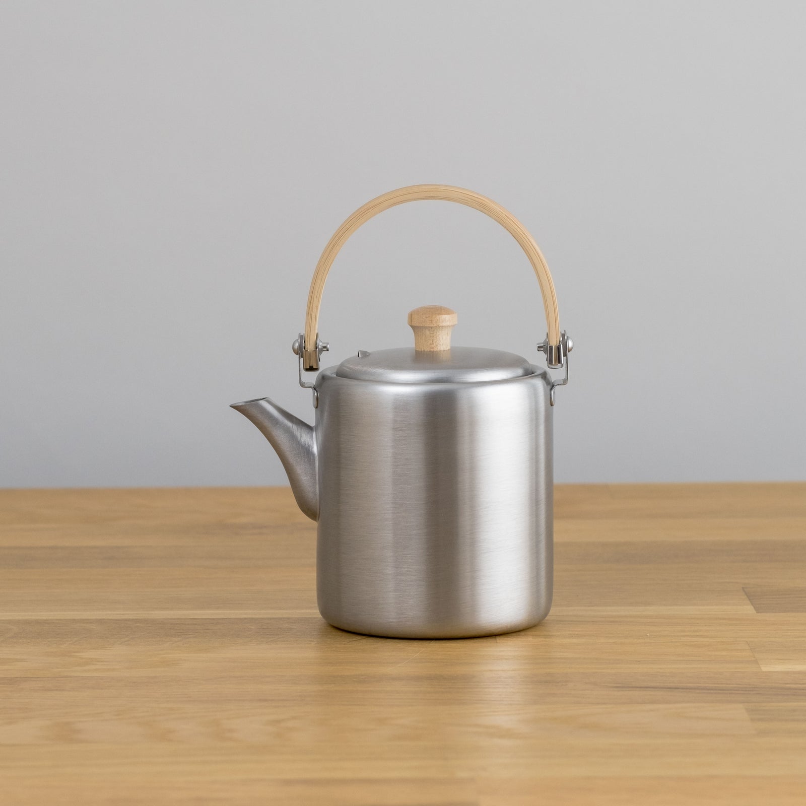 Black Piment STRAIGHT TEA POT - Top handle | KOBO AIZAWA – ZAKKAsine