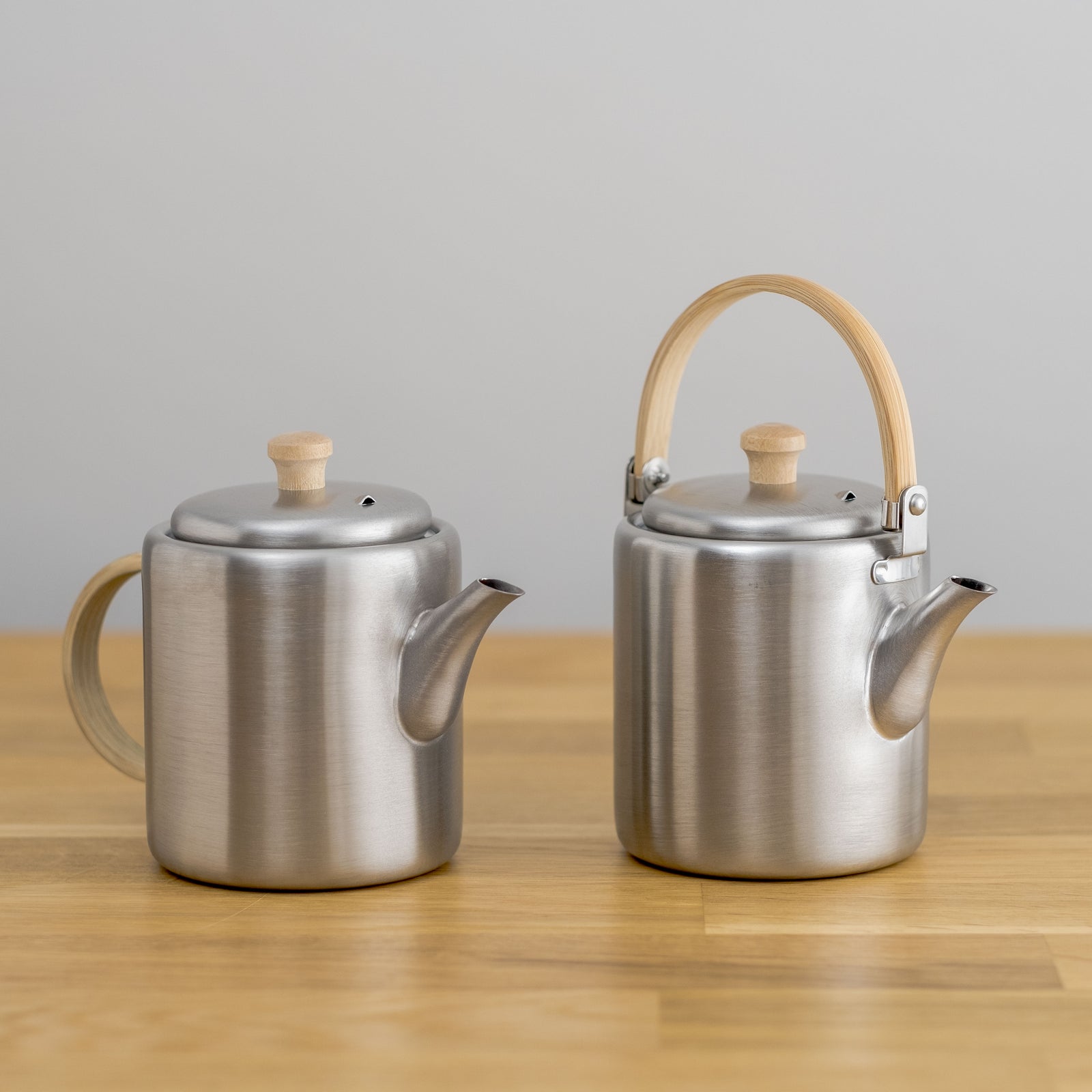 Black Piment STRAIGHT TEA POT - Side handle | KOBO AIZAWA – ZAKKAsine