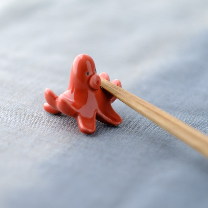 Octopus wink chopstick rest