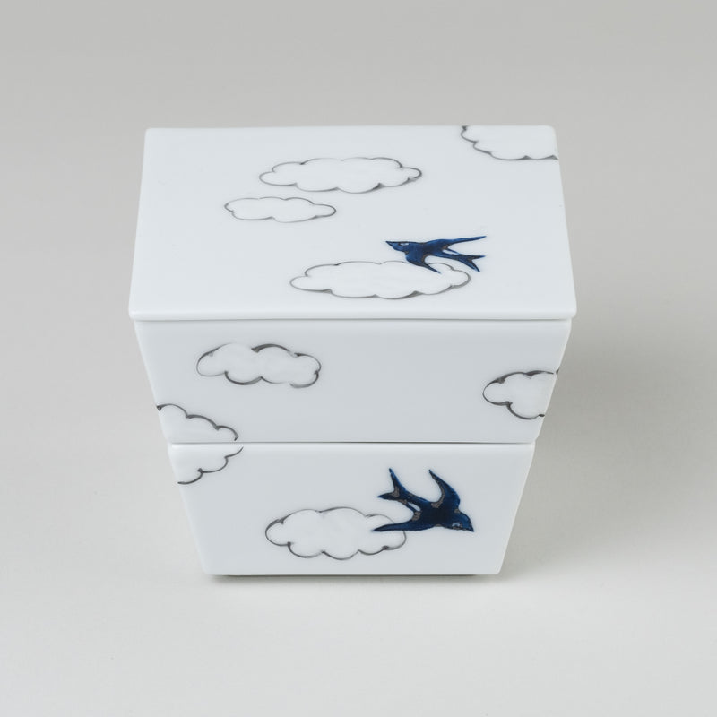 hand-painted double layered box | arita porcelain