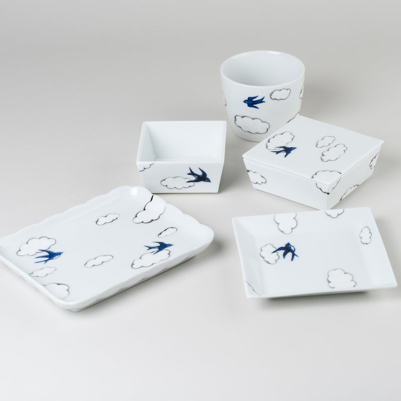 hand-painted double layered box | arita porcelain