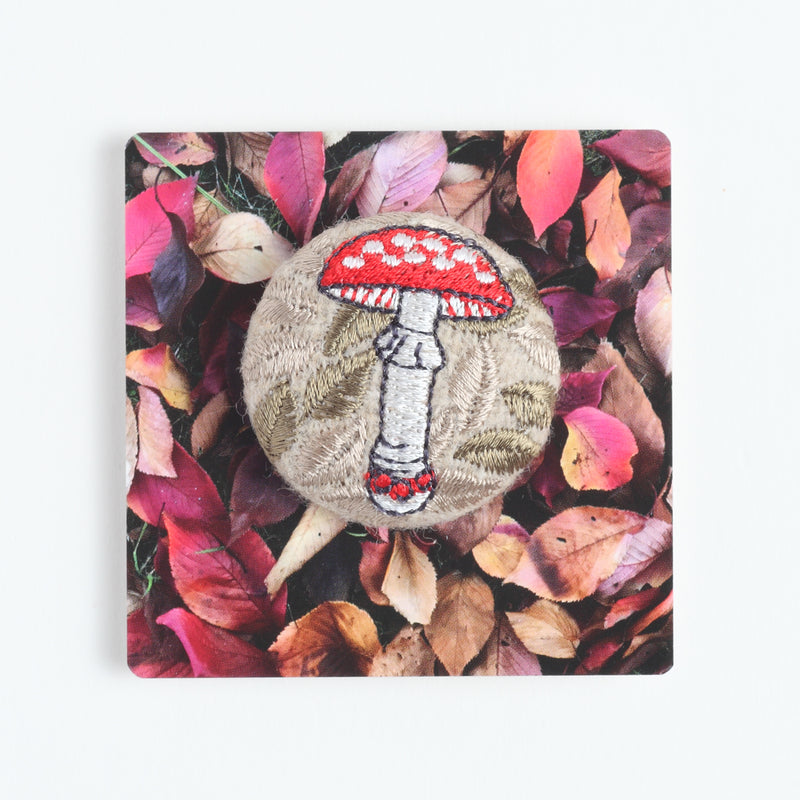 Brooch／Benitengutake Mushroom