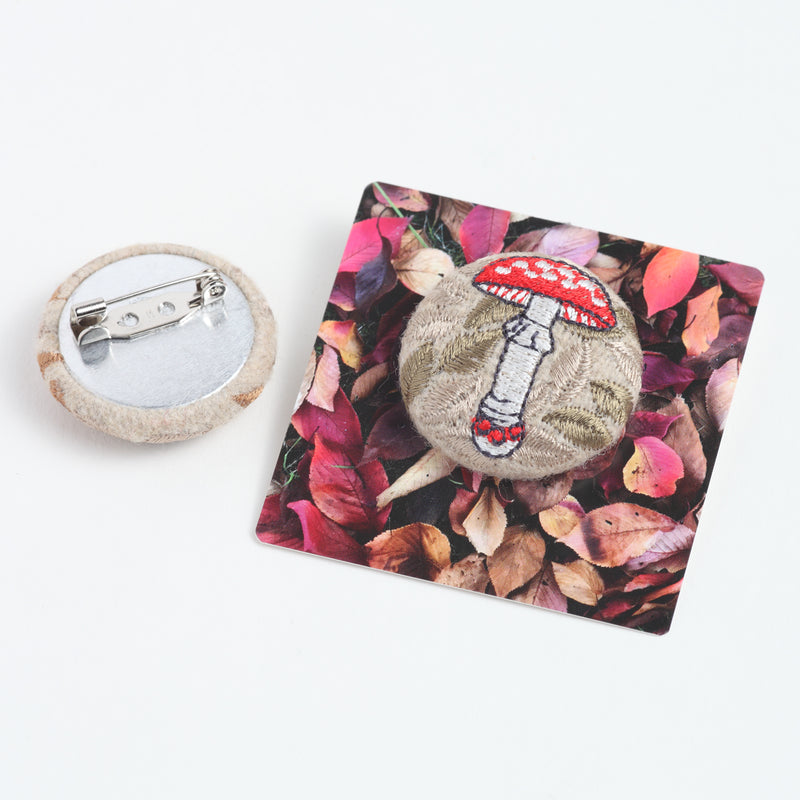 Brooch／Benitengutake Mushroom