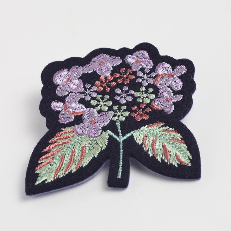 Brooch／"Ajisai" (Hydrangea)