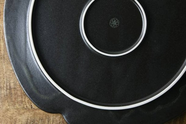 Shallow Plate with Iron Black Glaze