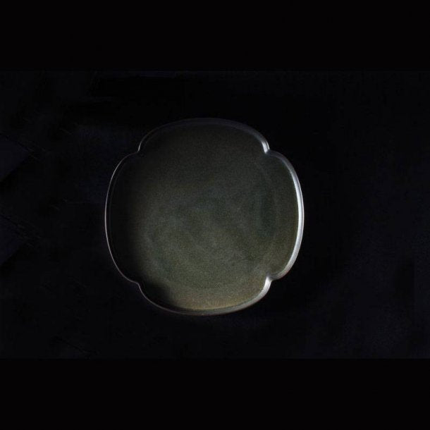 Shallow Plate with Iron Black Glaze