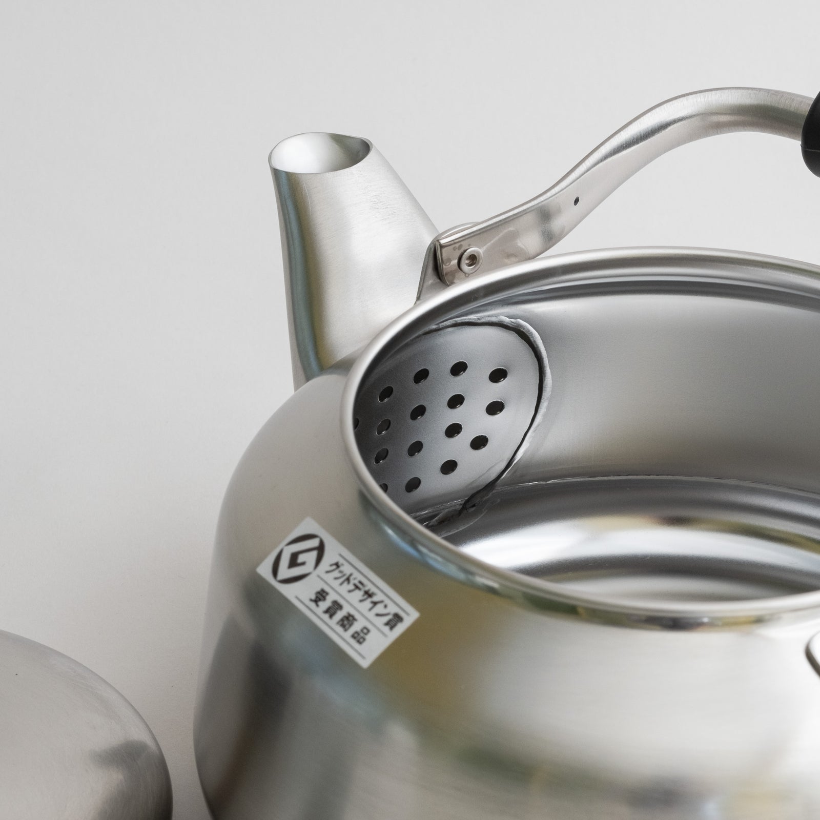 Stainless Steel Kettle | SORI YANAGI – ZAKKAsine