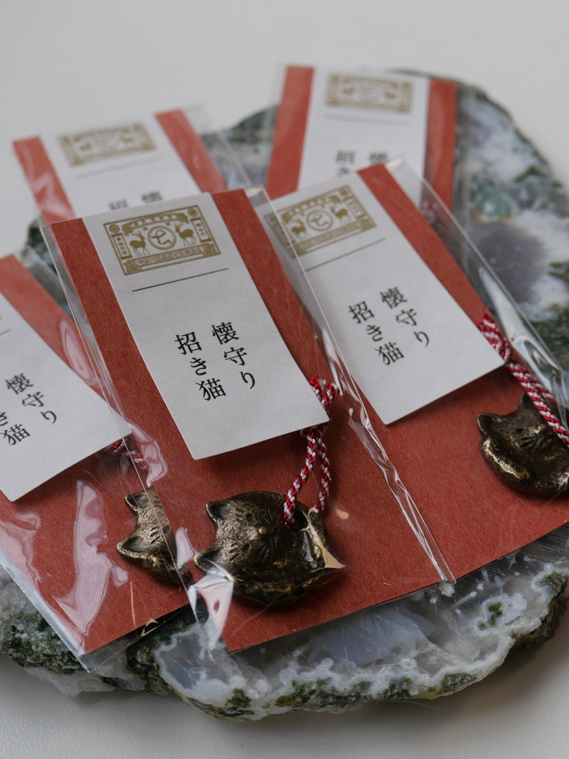 lucky cat charm